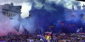 Το συγκλονιστικό τελευταίο αντίο των οπαδών στον Αστόρι... (video)
