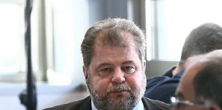 Ενταση μεταξύ Μπαταγιάννη-Λεουτσάκου για την ημερομηνία λήξης της Football League