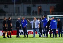 Τέσσερις μήνες απαγόρευση εισόδου στον Καραπαπά