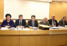 Ο Αυγενάκης παρατείνει για άλλους 4.5 μήνες τη θητεία της σύνθεσης της ΕΕΑ Ο Αυγενάκης παρατείνει για άλλους 4.5 μήνες τη θητεία της σύνθεσης της ΕΕΑ