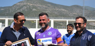 κρέμασε γάντια μάνος αποστολίδης αποθεώθηκε - "Κρέμασε" τα γάντια του ο Μάνος Αποστολίδης - Αποθεώθηκε από τους φίλους…