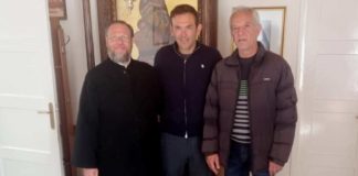 Πρόσφερε το πασχαλινό τραπέζι σε άπορες οικογένειες η Νίκη Βόλου (pics)