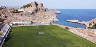 Γήπεδο στην Ρόδο μέσα στα πιο... περίεργα του κόσμου!