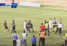 Χαμός στη Λιβαδειά – Γκολ στις καθυστερήσεις, ντου οπαδών και ξύλο! (video) Χαμός στη Λιβαδειά - Γκολ στις καθυστερήσεις, ντου οπαδών και ξύλο! (video)