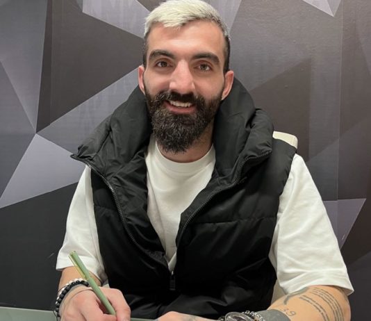 Παραμένει στον Απόλλωνα Πόντου ο Ιντζίδης