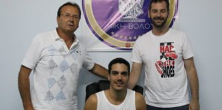 Συνεχίζει στα κυανόλευκα ο Κουτίνας
