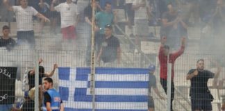 ΒΙΝΤΕΟ: Τα επεισόδια στις εξέδρες του Πανθεσσαλικού που προκάλεσαν την ολιγόλεπτη διακοπή του αγώνα