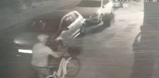 Βόλος: Κάμερα κατέγραψε κλοπή ποδηλάτου - Τη βοήθεια του κόσμου ζητά η ιδιοκτήτρια