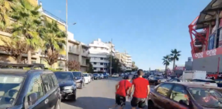 ΒΙΝΤΕΟ: Έκλεψαν και χτύπησαν Νοτιοκορεάτη στο Καραϊσκάκη σε ζωντανή μετάδοση!