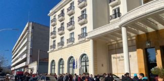 Ουρές για ένα εισιτήριο από φίλους του Ολυμπιακού στο Volos Palace