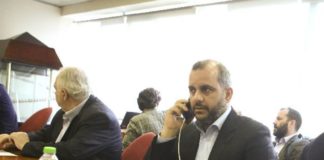 «Δεν έχει να κάνει με τον Λεουτσάκο»