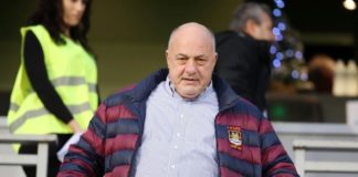 «Καρφί» Μπέου για την κλήρωση: «Δώστε μου το τηλέφωνο του Ελβετού από το... Καματερό»!