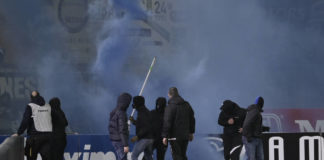 Επεισόδια και διακοπή στο Περιστέρι (video)