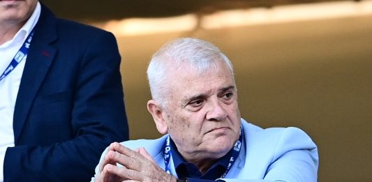 Μήνυση κατά του Μελισσανίδη, για απειλή- Του τηλεφώνησε από το κινητό του «Γιαννάκη»