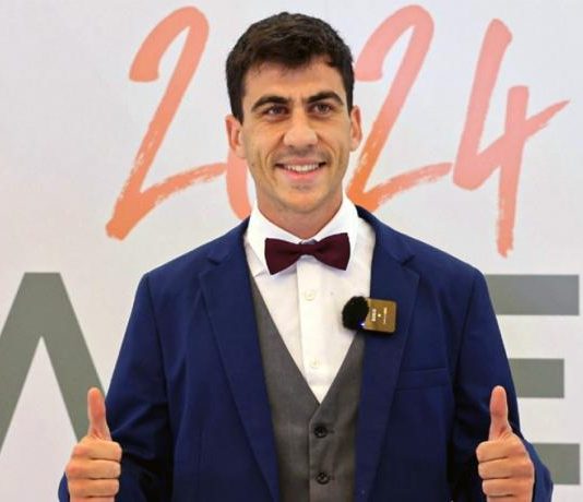 Ευρωεκλογές: Ποιος είναι ο youtuber Φειδίας που τερμάτισε τρίτος στην Κύπρο και μπαίνει στην Ευρωβουλή Ευρωεκλογές: Ποιος είναι ο youtuber Φειδίας που τερμάτισε τρίτος στην Κύπρο και μπαίνει στην Ευρωβουλή