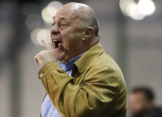 Έκρηξη Μπέου στο 1-0 σε live μετάδοση: «Βγάλτε τις φανέλες μου@@@»