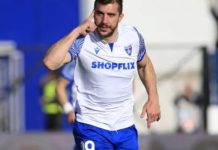 “Φλερτάρει” με Βασίλη Μάντζη η Νίκη Βόλου