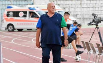 Βόλος Elabet: «Πυρ και μανία» ο Αχιλλέας Μπέος με τον VARίστα Κουμπαράκη – «Δεν ντρέπεσαι ρε…»