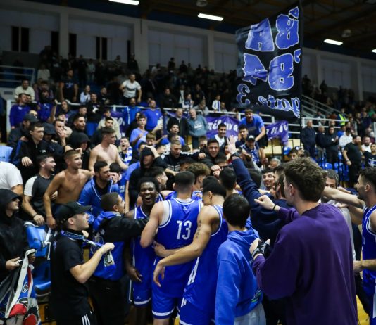 “Όλοι στο Κλειστό”