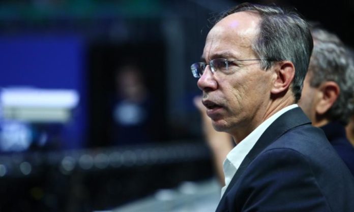 6718424-(plagies)_112923