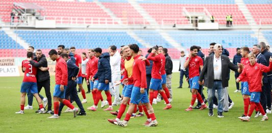 Μία αγωνιστική στον Πανιώνιο για ρίψη κροτίδας