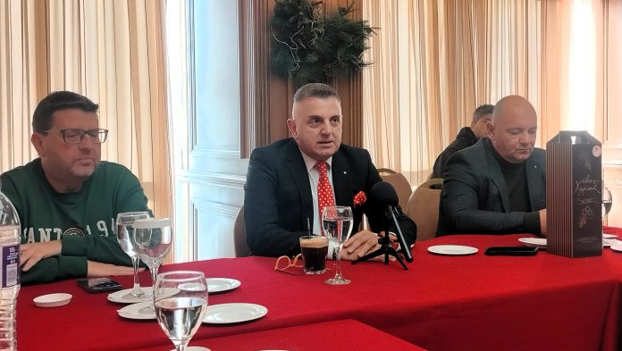 tzimas pegios stravelas