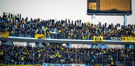 Χαμός για ένα εισιτήριο: Πάνω από 15.000 φίλοι της ΑΕΚ στο Πανθεσσαλικό