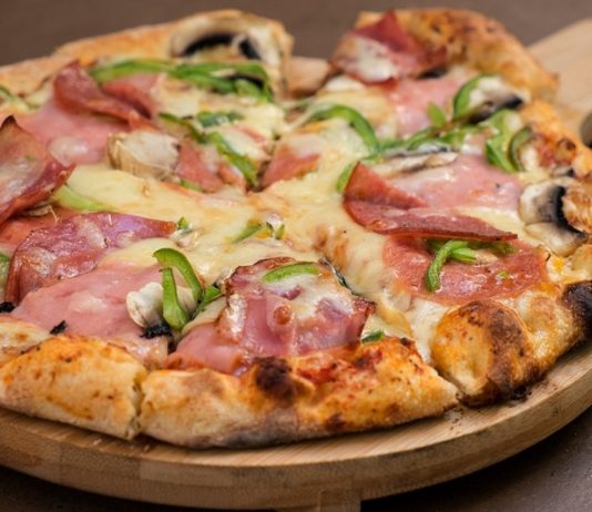 Απίθανο σκηνικό στη Γ’ Εθνική: «Μας έφεραν πίτσες μετά το ματς και τις πληρώσαμε κιόλας!»