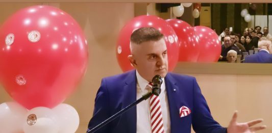 Τζήμας: «Όσοι μοιράζουν πρωταθλήματα πριν μιλήσει ο πρωταθλητής είναι αφελείς»