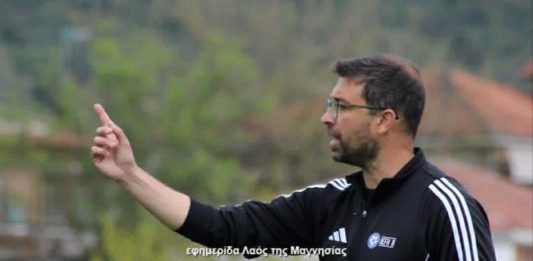 Αίας Σούρπης: Συνεχίζει για τρίτη σεζόν στον πάγκο ο Αλέξανδρος Αραπίτσας