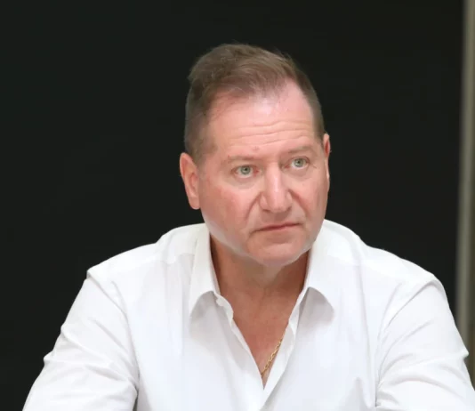 Το αποφάσισε ο Νταβέλης: «Πωλείται η ΠΑΕ ΑΕΛ»