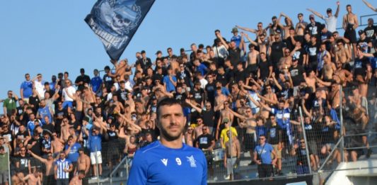 Με “τακουνάκι” του Μάντζη η Νίκη ισοφαρίζει την Μαρκό στο φινάλε του πρώτου μέρους(video)
