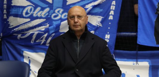 «Πυρ και μανία» ο Μονεμβασιώτης: «Μας κυνηγάει η διαιτησία – Κύριε Λανουά, κόψτε τους!» «Πυρ και μανία» ο Μονεμβασιώτης: «Μας κυνηγάει η διαιτησία – Κύριε Λανουά, κόψτε τους!» (vid)
