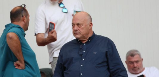 Μπέος: «Θέλω να ολοκληρωθούν οι διαδικασίες ώστε να παραχωρηθεί η ομάδα» Μπέος: «Θέλω να ολοκληρωθούν οι διαδικασίες ώστε να παραχωρηθεί η ομάδα»