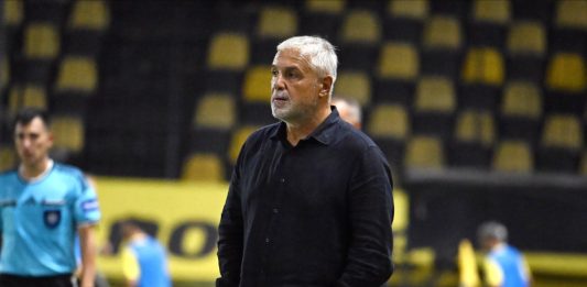 Πανσερραϊκός: Επίσημο το «διαζύγιο» με τον Αλέκο Βοσνιάδη Πανσερραϊκός: Επίσημο το «διαζύγιο» με τον Αλέκο Βοσνιάδη