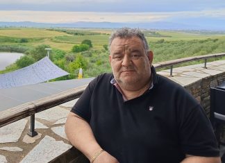 Θλίψη στην Ευξεινούπολη και στην οικογένεια της Δήμητρας: «Έφυγε» από τη ζωή στα 54 του ο Γιώργος Γιαταγάνας Θλίψη στην Ευξεινούπολη και στην οικογένεια της Δήμητρας: «Έφυγε» από τη ζωή στα 54 του ο Γιώργος Γιαταγάνας