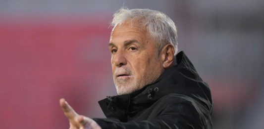 Βοσνιάδης: «Στόχος μας είναι να κερδίσουμε το Σάββατο – Θα φτάσουμε στο επίπεδο που πρέπει» Βοσνιάδης: «Στόχος μας είναι να κερδίσουμε το Σάββατο - Θα φτάσουμε στο επίπεδο που πρέπει»